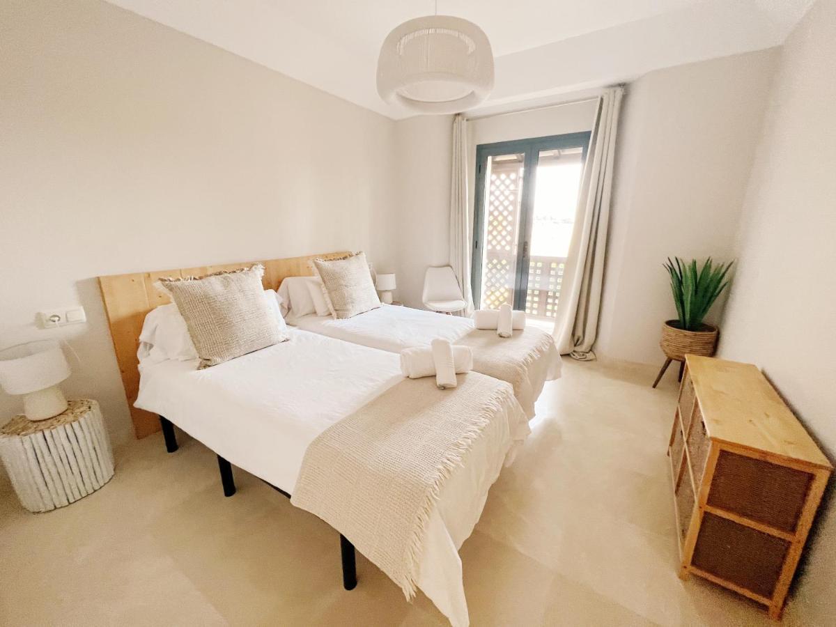 Sotogrande Alboaire- Waterfront Luxury 4 Bedroom Apt In The Marina Of Сотогранде Екстериор снимка