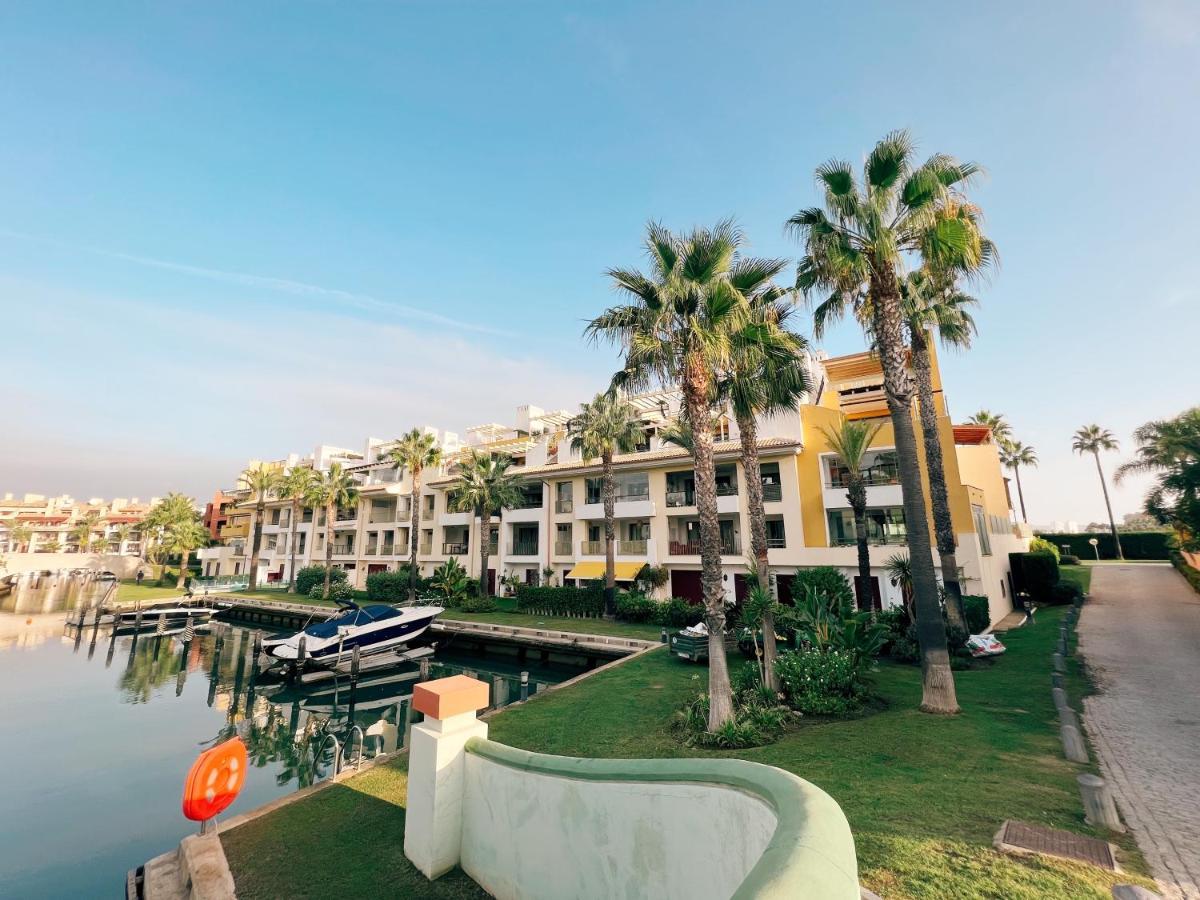 Sotogrande Alboaire- Waterfront Luxury 4 Bedroom Apt In The Marina Of Сотогранде Екстериор снимка